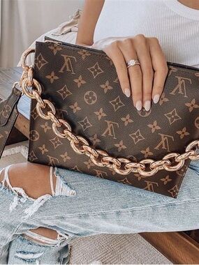 Unlisted bags shown live